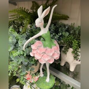 Easter Bunny Ballerina Girl Flower Tutu Pastel Pink Resin Tabletop Decor NWT